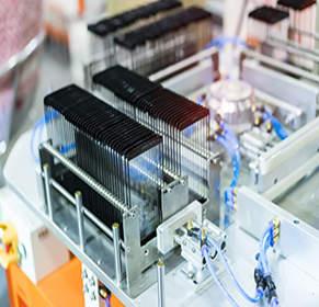 Proceso de limpieza y filtración de pantallas de cristal líquido (LCD)